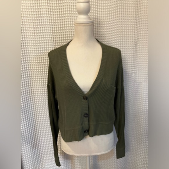 American Eagle Outfitters Tops - American Eagle small cardigan